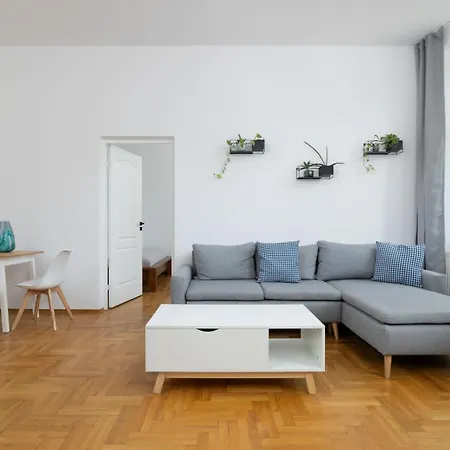 Ashen Glow - 1Br For 4 - City Center Lägenhet